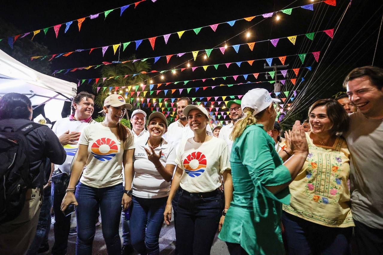 COMPARTEN CANCUNENSES ALEGRÍA DEL 53 ANIVERSARIO DE CANCÚN EN ZONA FUNDACIONAL