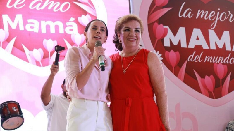 Ana Paty unida con las madres trabajadoras del Sindicato del Ayuntamiento 