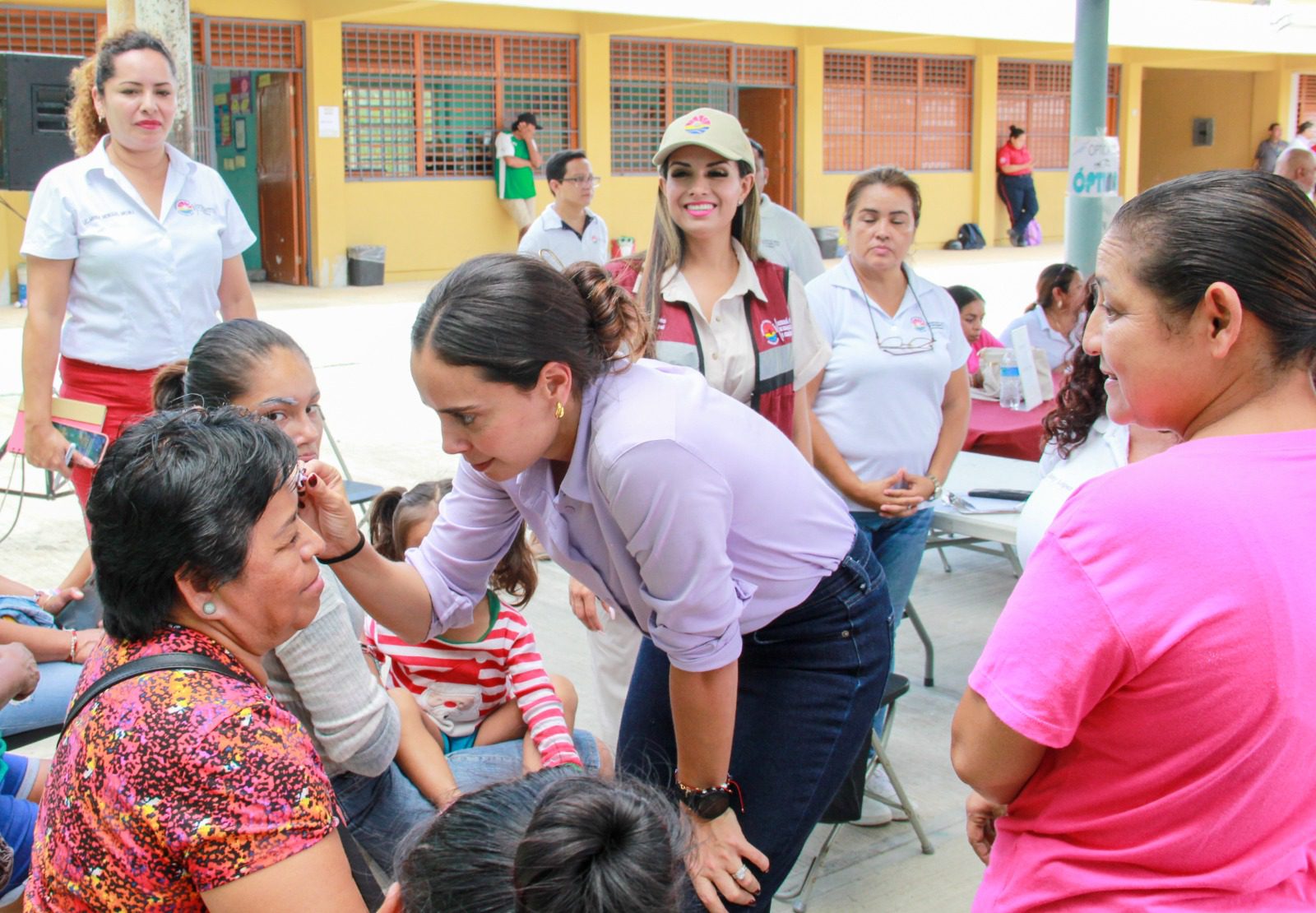 Supervisa Ana Paty Peralta servicios de “Brigada de prosperidad compartida”