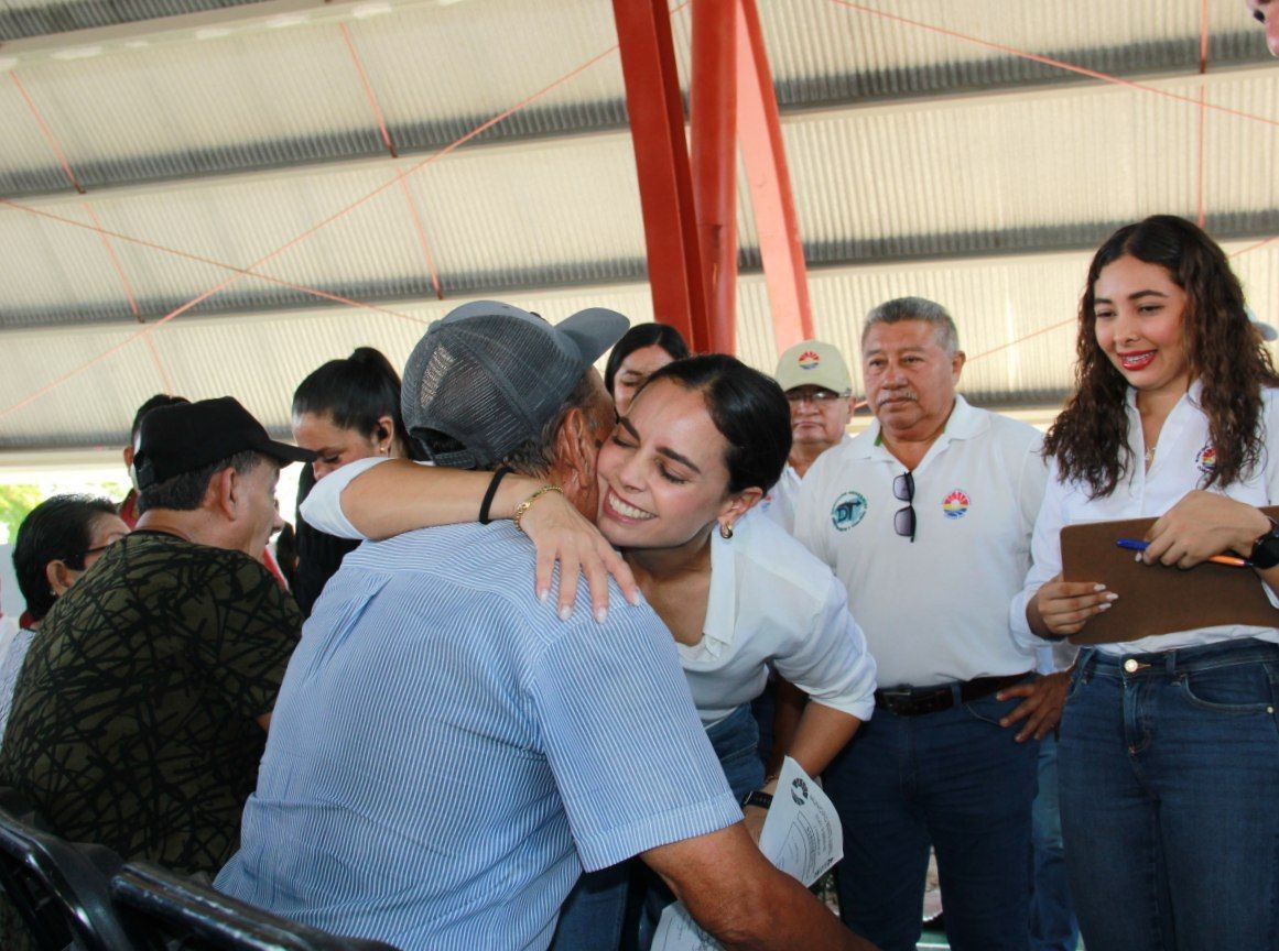 Trabajamos por Cancún y por su gente: Ana Paty Peralta