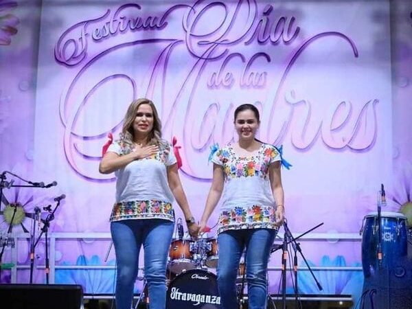 Celebrará Lili Campos a las reinas de casa