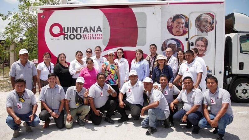 Mara Lezama supervisa las caravanas de salud en la zona continental de Isla Mujeres