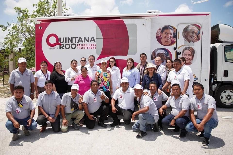 Mara Lezama supervisa las caravanas de salud en la zona continental de Isla Mujeres