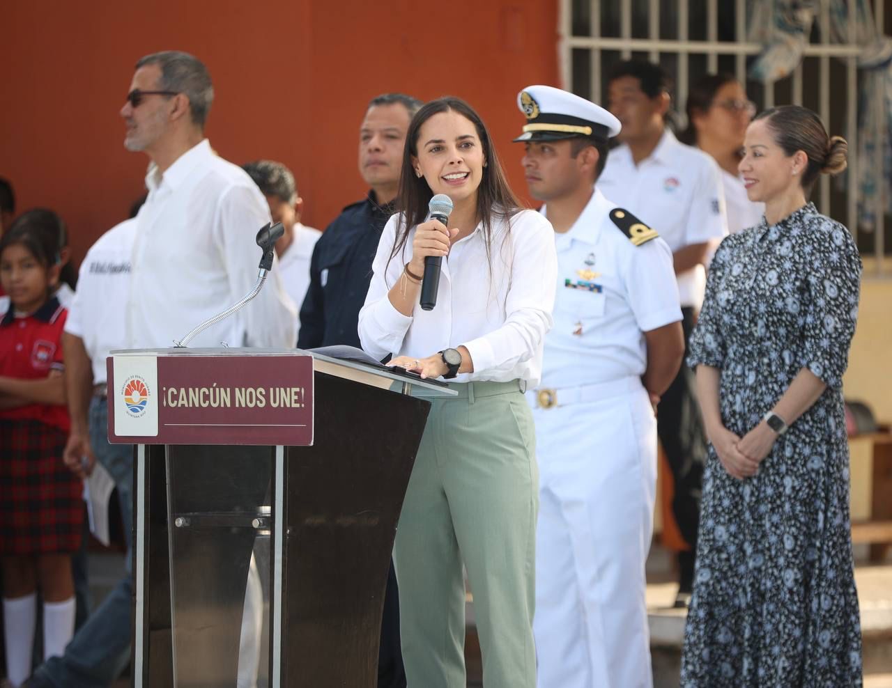 Ana Paty Peralta prioriza bienestar de niñas y niños cancunenses 