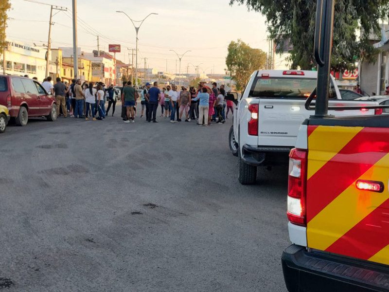 ¡Apesta! Por malos olores suspenden clases en escuela de Querétaro