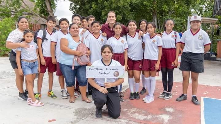 Diego Castañón Trejo encabeza arranque de torneo de fútbol intertelesecundarias en Tulum