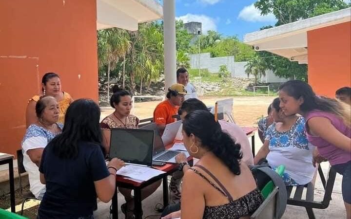 Gobierno de Diego Castañón fortalece orientación a mujeres artesanas de Tulum