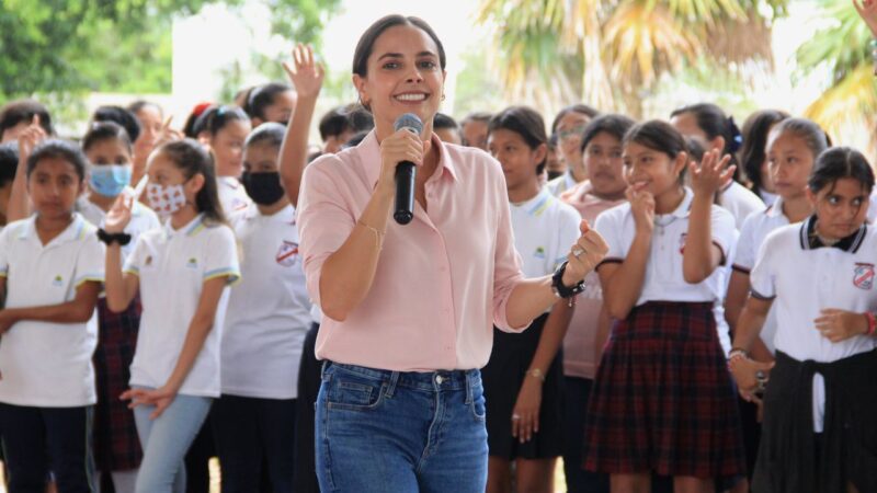 Constata Ana Paty Peralta domo nuevo en escuela primaria “Gualberto Salazar”