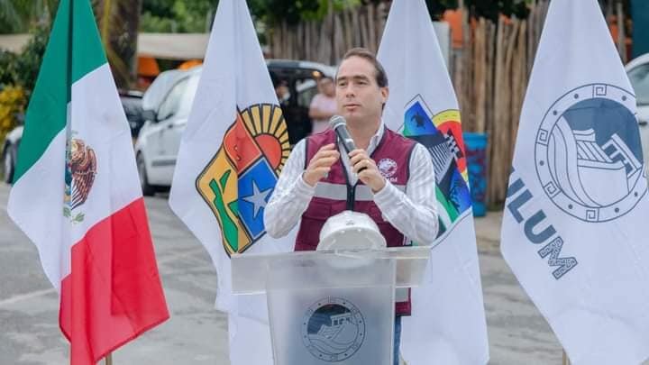 Diego Castañón Trejo activa obra que ampliará el alumbrado público en Manuel Antonio Ay