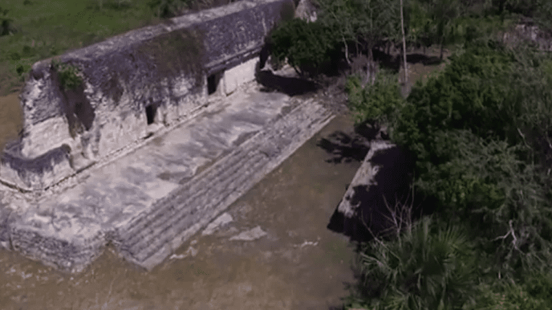 Arqueólogos descubren 16 cuchillos prehispánicos en Yucatán: “Se usaban para sacrificios”