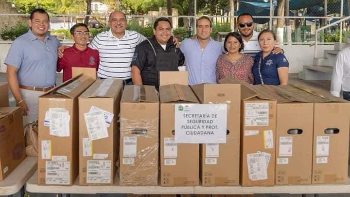 Diego Castañón entrega nuevos equipos para mejorar trámites y servicios en el ayuntamiento de Tulum