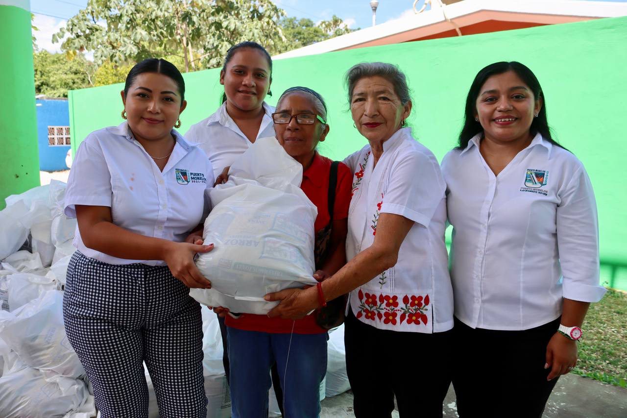 Lleva el DIF Puerto Morelos la feria de servicios integrales para la familia a Leona Vicario