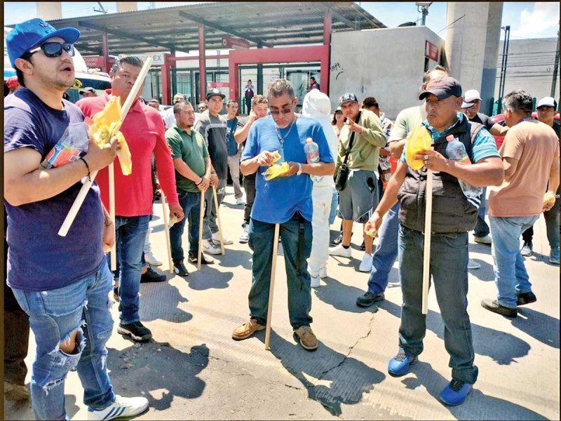 Choferes arman un grupo autodefensa; descartan hacer justicia por propia mano