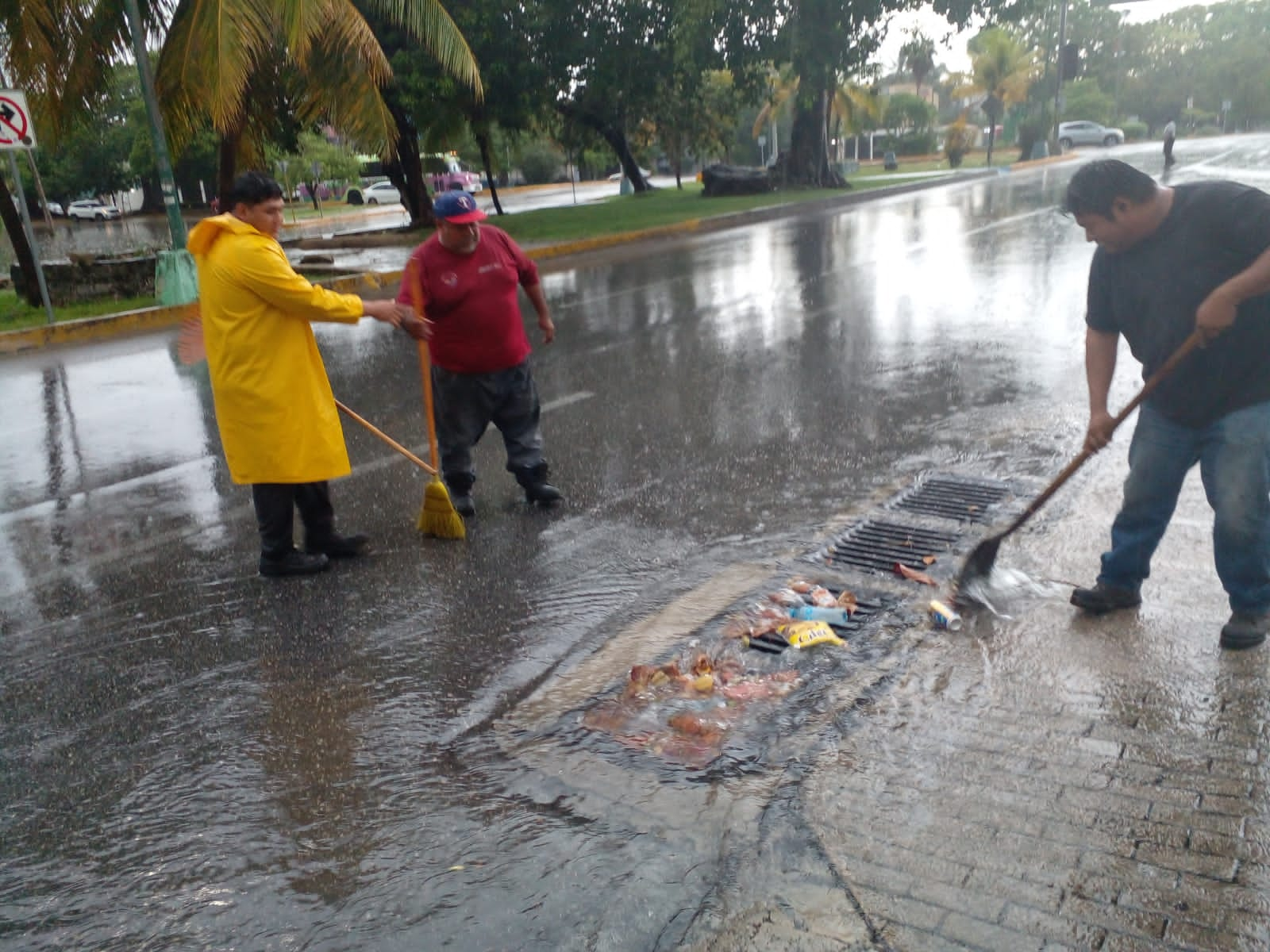 TRABAJAN AUTORIDADES DE BENITO JUÁREZ CON PREVENCIÓN ANTE DEPRESIÓN TROPICAL NÚMERO 21