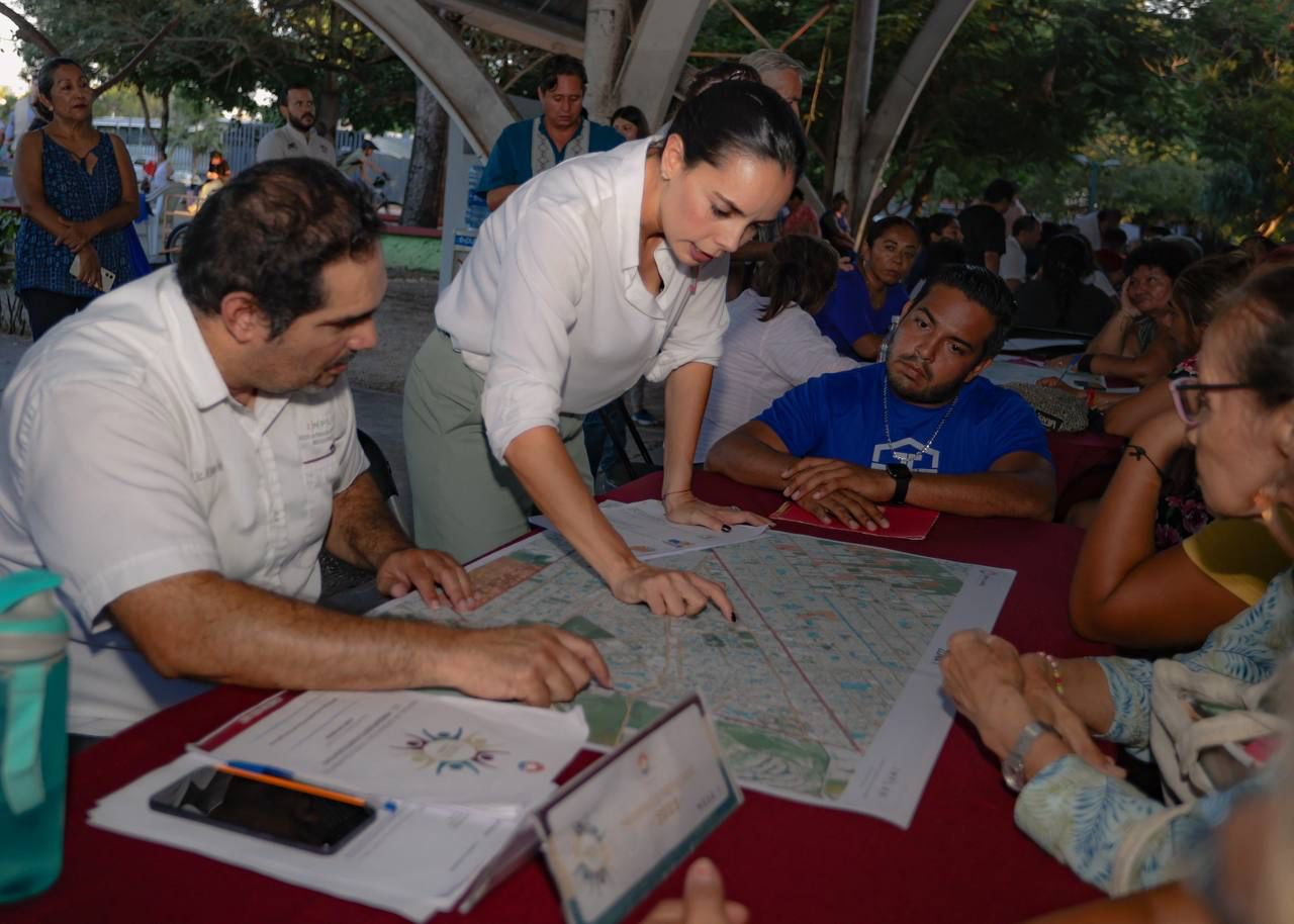 Ciudadanía cancunense al mando, Ana Paty Peralta escucha a la comunidad en la toma de decisiones 