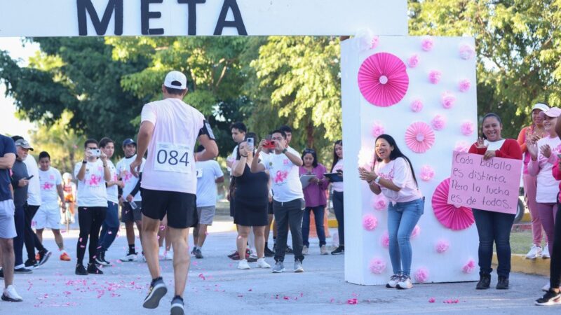 Organizan exitosa segunda gran carrera contra el cáncer de mama en Puerto Morelos