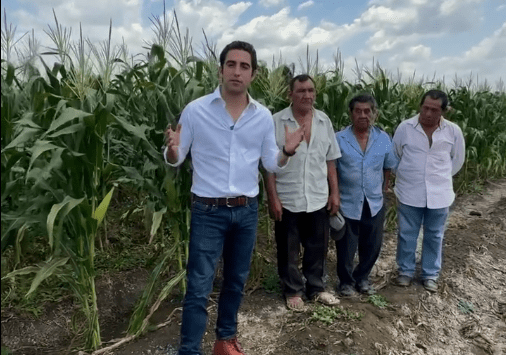 Gino Segura de la coalición “Sigamos Haciendo Historia” se compromete a revitalizar la agricultura en Cafetal