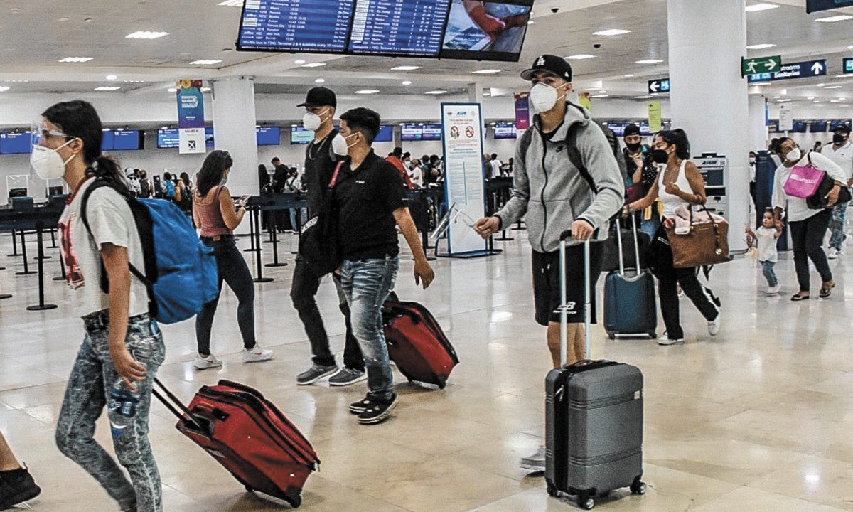 Propuesta de visas para ciudadanos peruanos causa controversia en hoteleros de Cancún