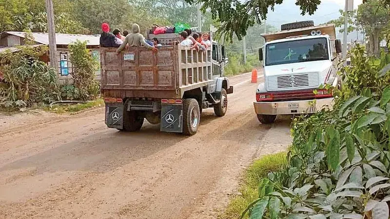 Familias desplazadas regresan a Tila en Chiapas; garantizan salud y seguridad