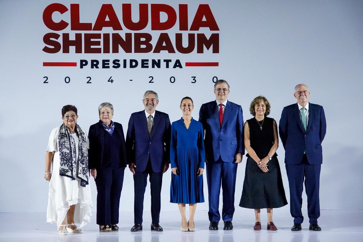 Claudia Sheinbaum presenta a 6 miembros de su gabinete