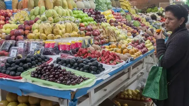 Canasta alimentaria se mantiene al alza; precios aumentan 2.2%