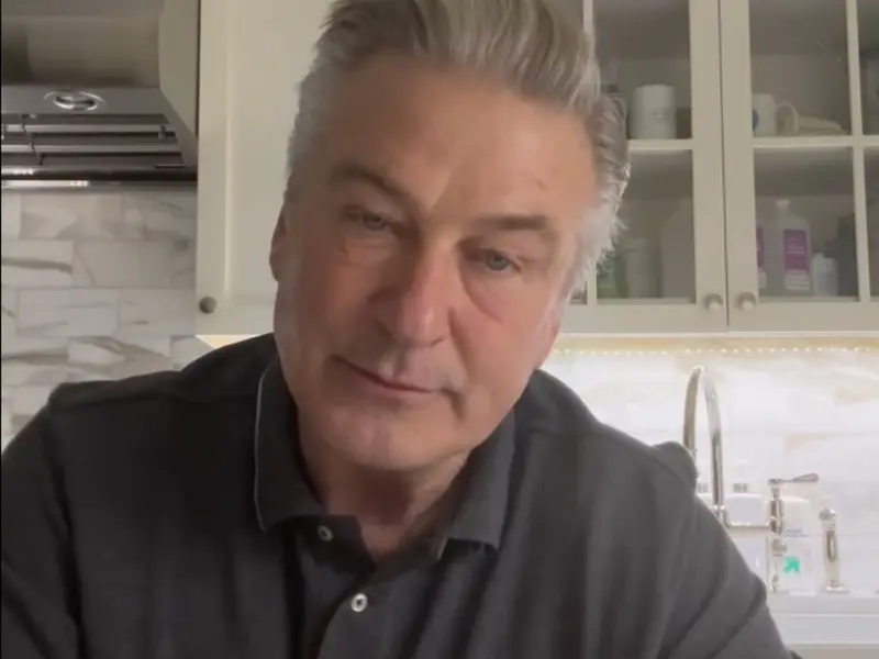 Alec Baldwin se presenta en juicio por homicidio involuntario en ‘Rust’