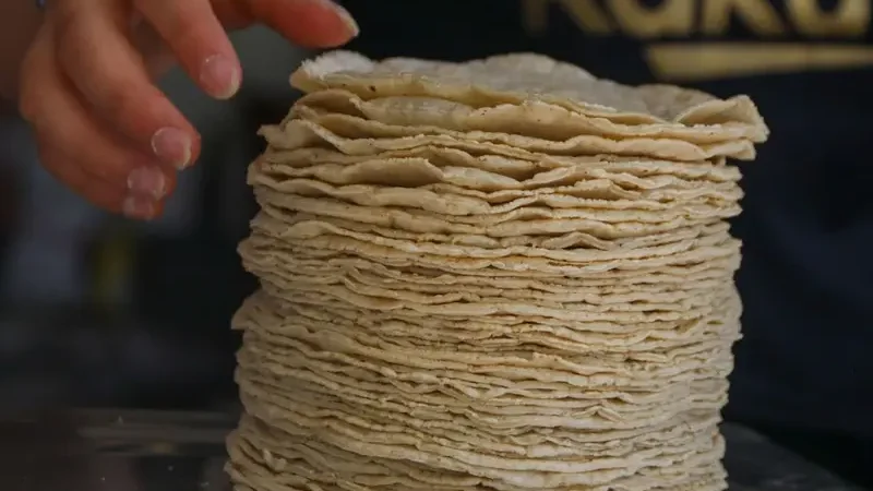 ¿Sabías que ya puedes pagar las tortillas con tarjeta de crédito o débito?