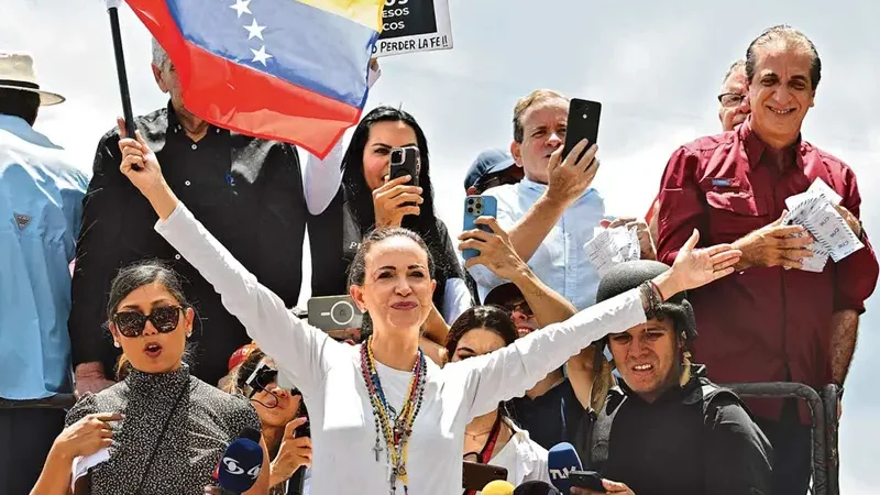 Llaman a corroborar triunfo de la oposición; elección presidencial en Venezuela