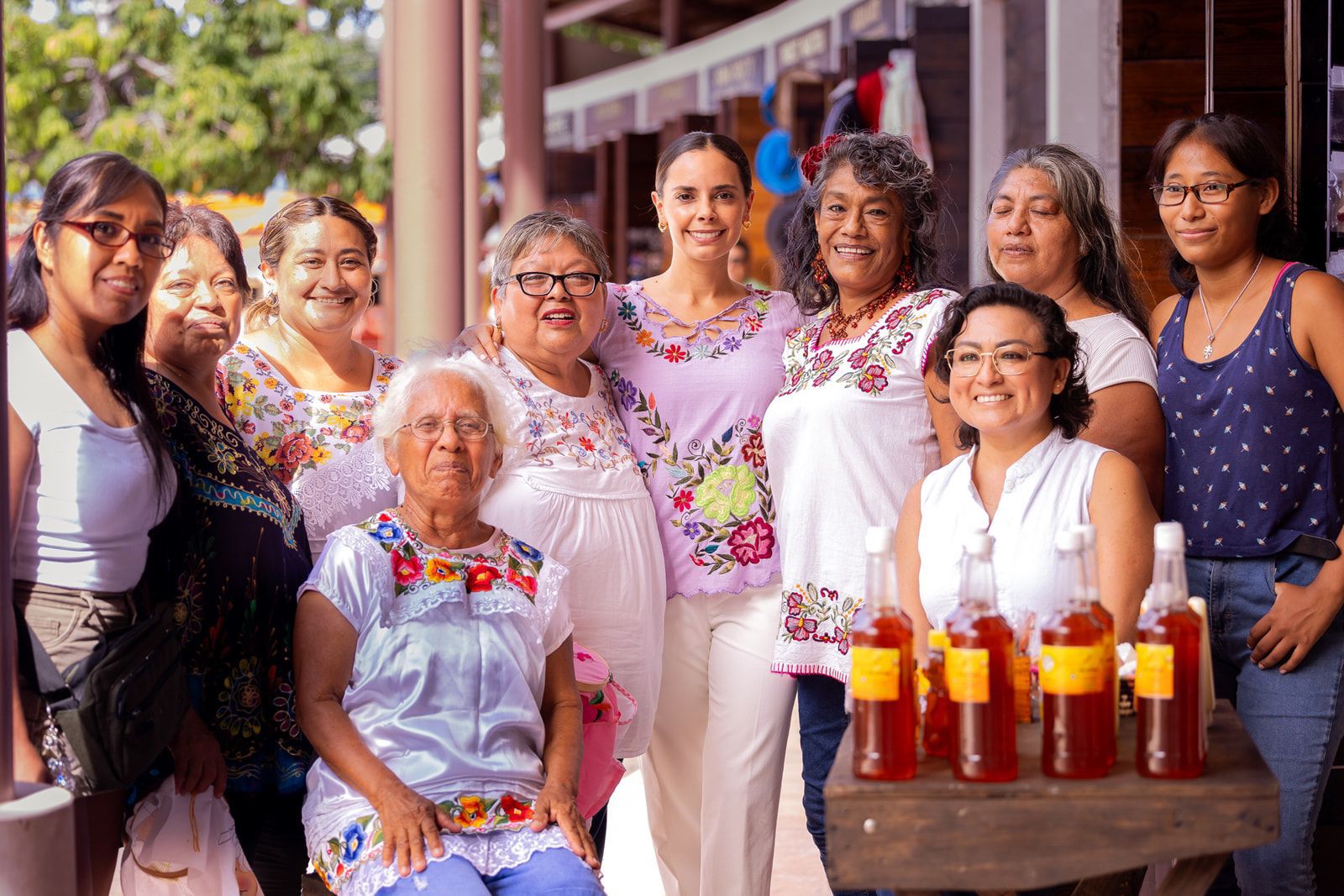 EMPODERA ANA PATY PERALTA A LAS MUJERES CANCUNENSES