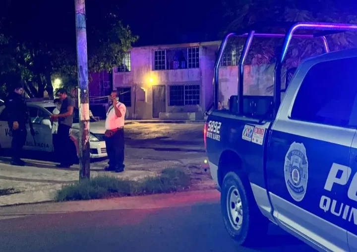 Taxista resulta lesionado tras asalto en Cancún; atacantes fingen ser pasajeros