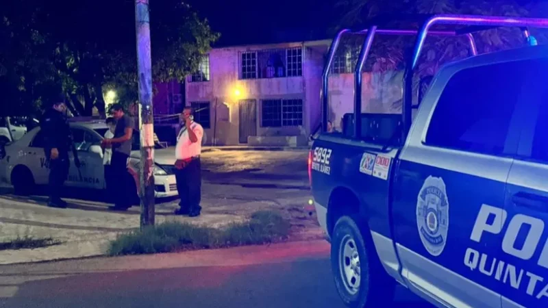 Taxista resulta lesionado tras asalto en Cancún; atacantes fingen ser pasajeros