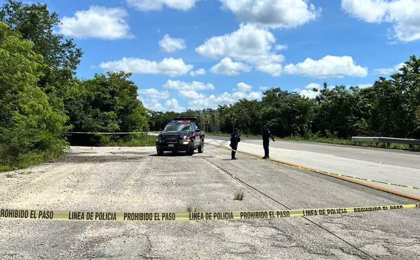 Hallazgo de dos cuerpos ejecutados en la autopista Cancún-Mérida