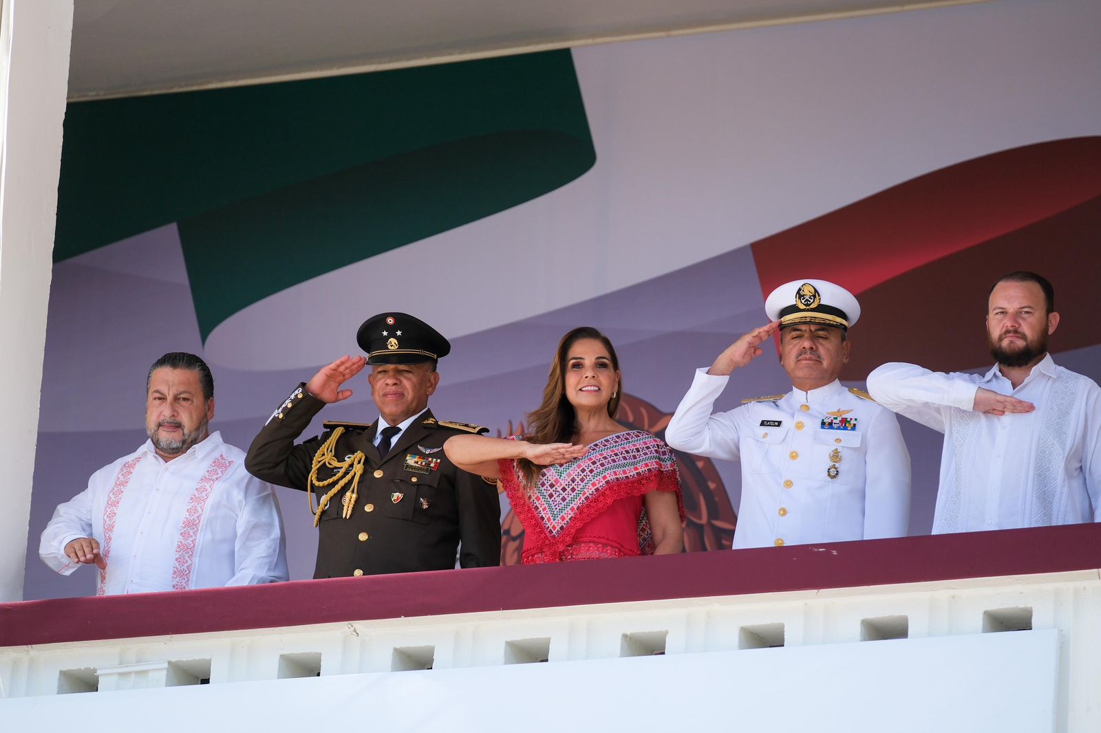 Con el pueblo, entre familias, conmemora Mara Lezama la Independencia con desfile cívico militar del 16 de Septiembre