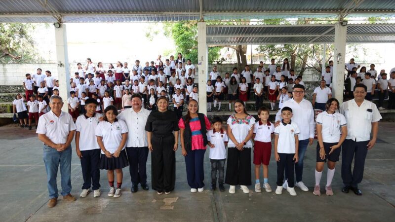 CONTINÚA ENTREGA DE TENIS EN ESCUELAS PÚBLICAS DE NIVEL BÁSICO EN CANCÚN