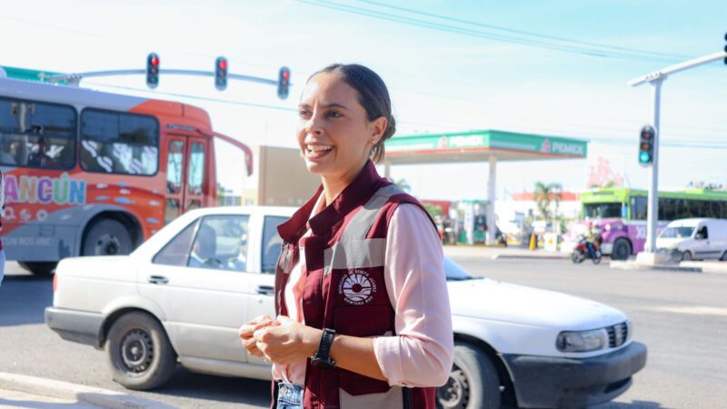 CONTINUAMOS MODERNIZANDO CANCÚN CON NUEVOS SEMÁFOROS: ANA PATY PERALTA