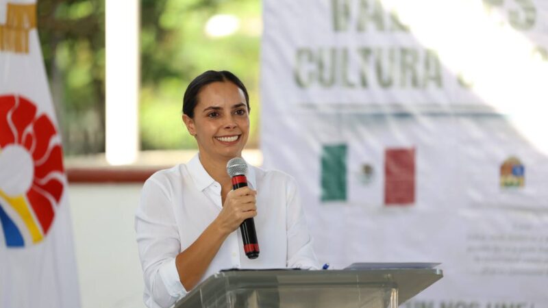 CELEBRA ANA PATY PERALTA 25 ANIVERSARIO DE SECUNDARIA GENERAL NO. 18 “CECILIO CHI”