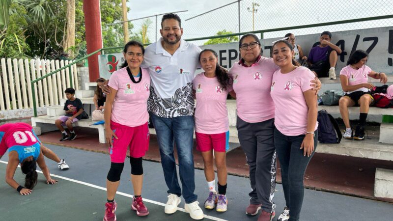 Apoya Silvana el deporte y la lucha contra el cáncer al donar playeras rosas