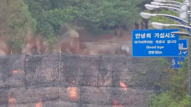 Corea del Norte dinamita las carreteras que conectaban con Corea del Sur