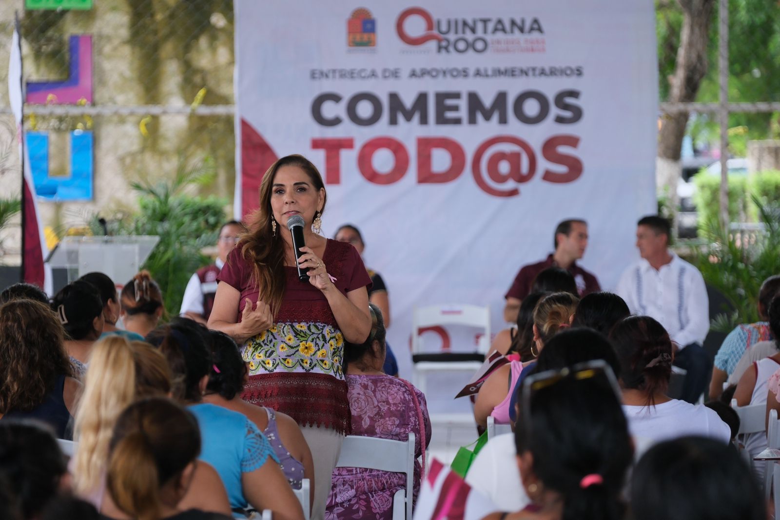 Para atender el rezago alimentario en Tulum, Mara Lezama entrega paquetes del programa “Comemos Tod@s”