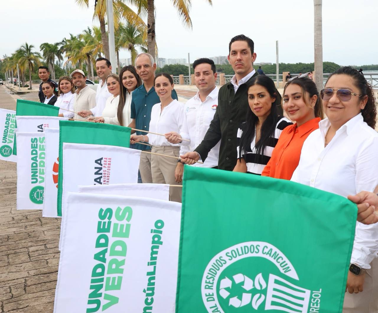 PONE EN MARCHA ANA PATY PERALTA UNIDADES VERDES, PRIMERAS EN Q. ROO