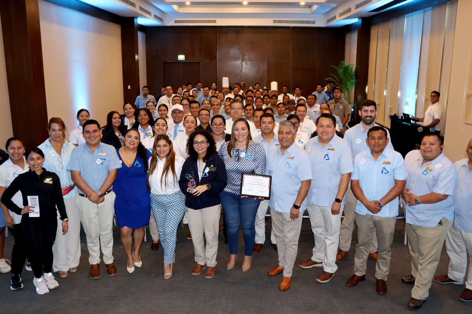 ENTREGA DIF BENITO JUÁREZ DISTINTIVO “CORAZÓN AZUL” A EMPRESA DEL SECTOR TURISMO