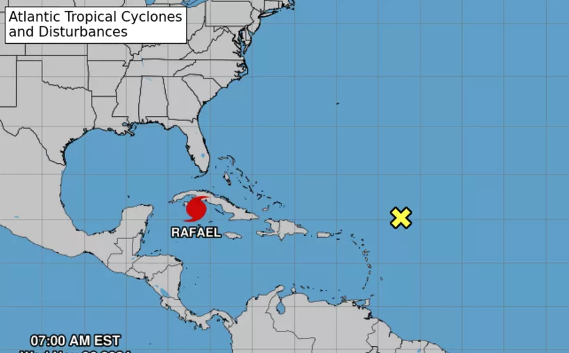 ‘Rafael’ ya es huracán categoría dos; Quintana Roo mantiene vigilancia