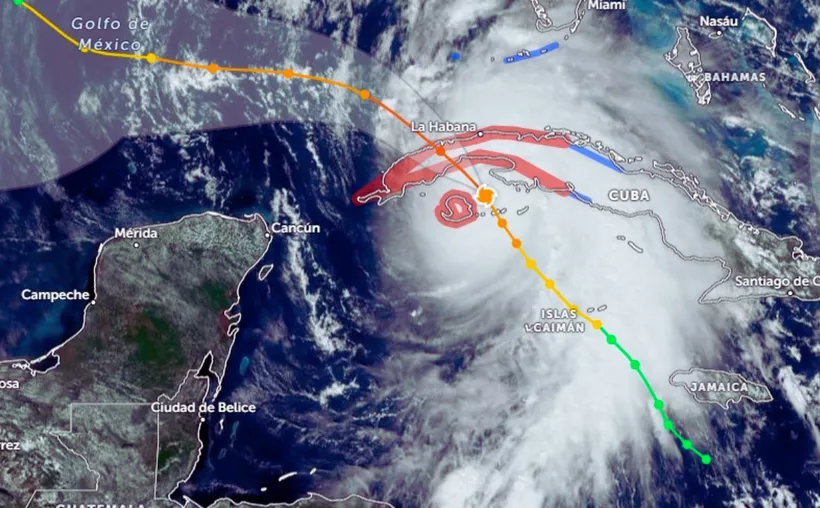 Huracán Rafael se intensifica a categoría tres; se aproxima a Cuba