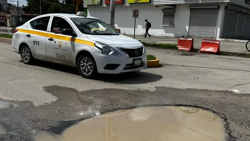 Lluvias dejan más de mil afectaciones, entre baches y socavones en Chetumal