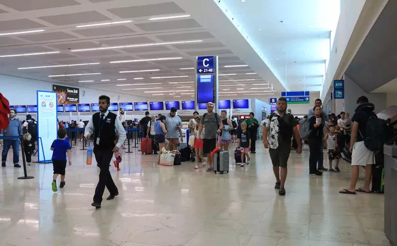 Aeropuerto de Cancún, con menos pasajeros en octubre