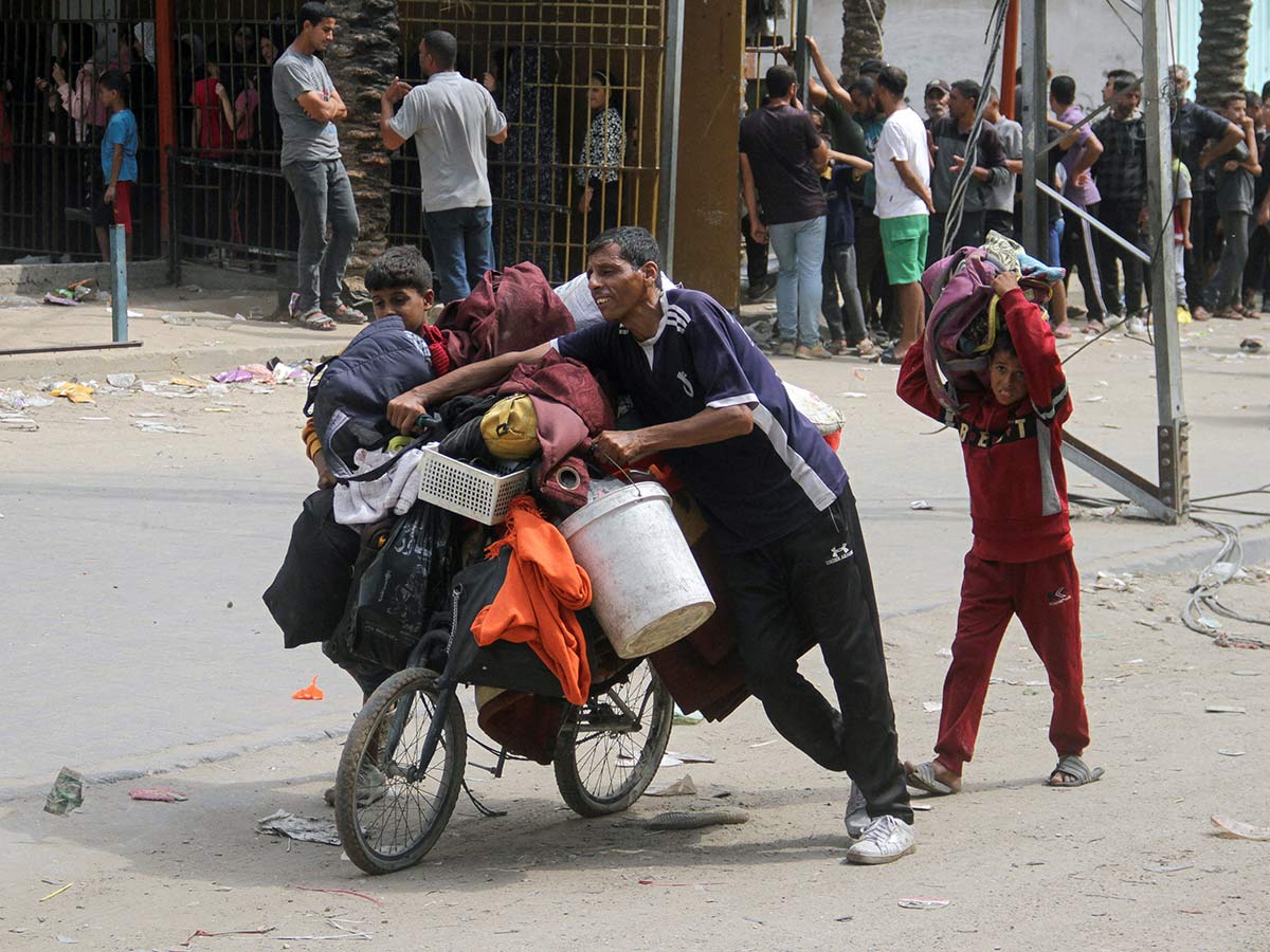 En medio de la guerra, pescadores de Gaza luchan por alimentar a sus familias