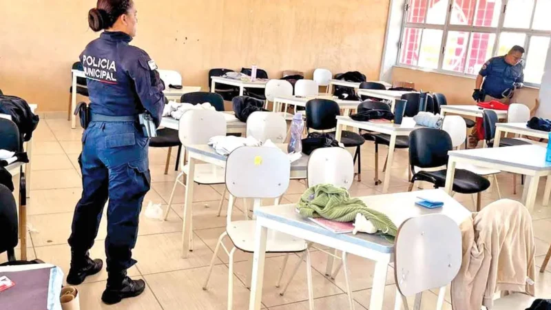 Pánico en Coahuila: Alumno detona arma de fuego adentro del salón