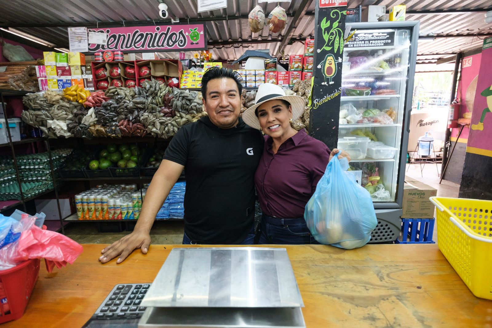 Constata Mara Lezama fuerte actividad económica en Chetumal y Mahahual, tras lluvias ocasionadas por “Sara”