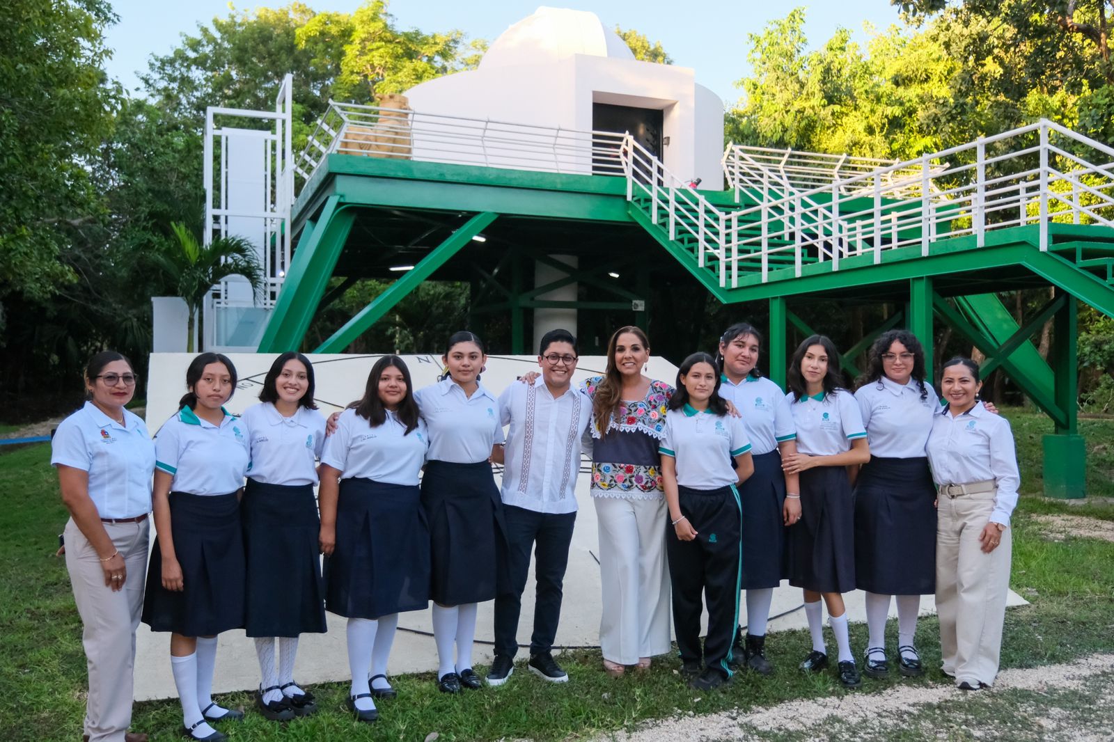 Para avanzar en la construcción de paz, Mara Lezama impulsa la investigación científica en las niñas y los niños