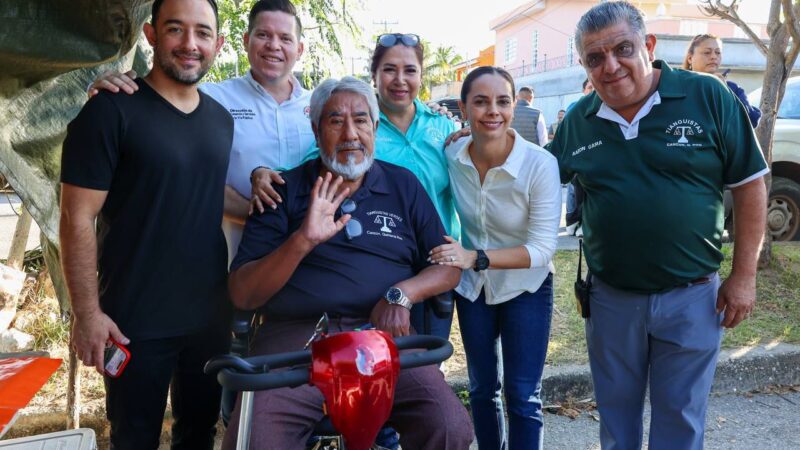 ESCUCHA Y ATIENDE ANA PATY PERALTA A TIANGUISTAS VERDES